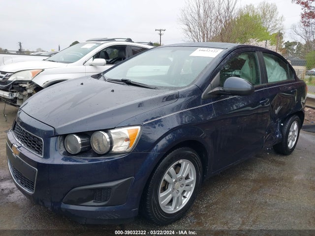 Chevrolet Sonic Lt Auto 2015 1G1JC5SH3F4220514 Image 2