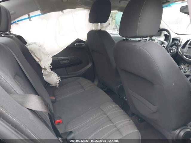 Chevrolet Sonic Lt Auto 2015 1G1JC5SH3F4220514 Image 8