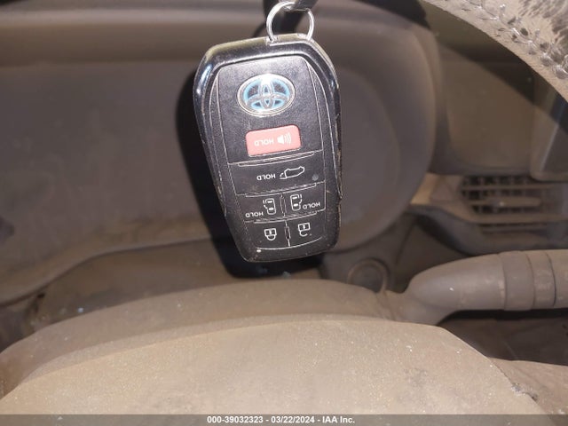 Toyota SIENNA XLE 2021 5TDJRKEC6MS062742 Image 11