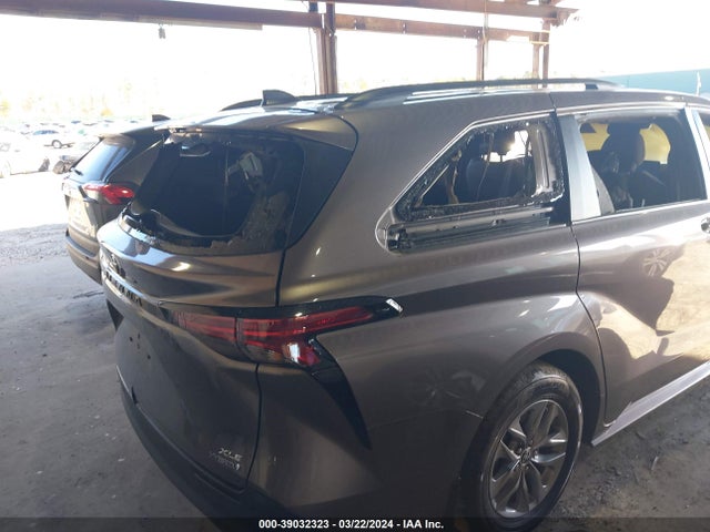 Toyota SIENNA XLE 2021 5TDJRKEC6MS062742 Image 6