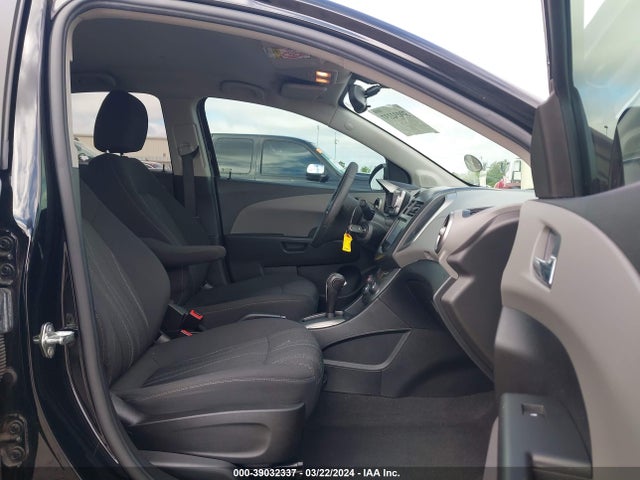 Chevrolet Sonic Lt Auto 2016 1G1JC5SH2G4162963 Image 5