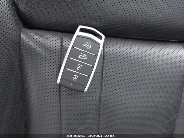 Genesis G80 3.8 2017 KMHGN4JE7HU169112 Image 11