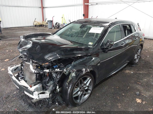 SJKCH5CP5JA040918 Infiniti Qx30 Sport