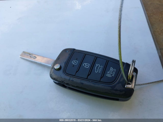 Hyundai ACCENT SE 2019 3KPC24A36KE050998 Image 11