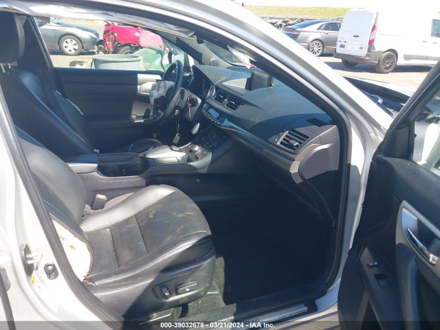 JTHKD5BH2G2253587 Lexus CT 200H