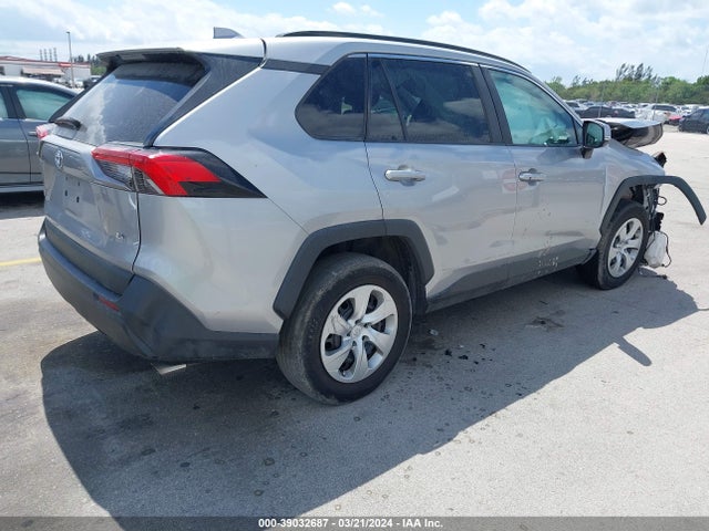 Toyota RAV4 LE 2021 2T3K1RFV0MC087124 Image 4
