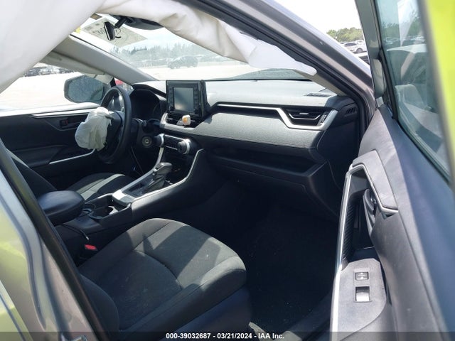 Toyota RAV4 LE 2021 2T3K1RFV0MC087124 Image 5