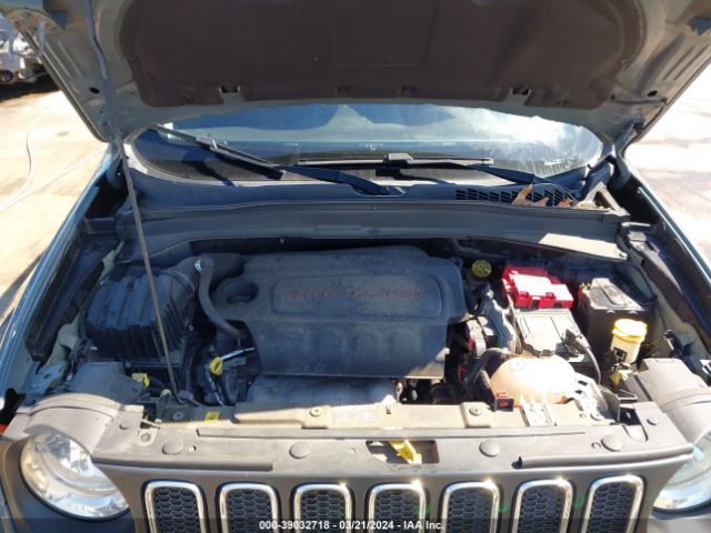 ZACCJBAB2JPH17422 Jeep Renegade Sport 4x4