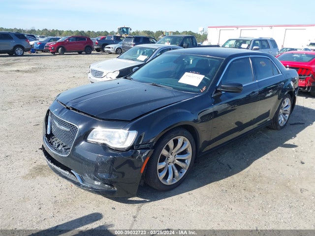 Chrysler 300 Limited 2016 2C3CCAAGXGH328901 Image 2