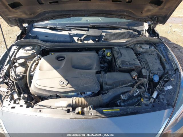 SJKCH5CR9HA024605 Infiniti Qx30 Premium