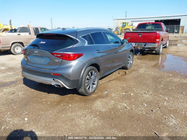 SJKCH5CR9HA024605 Infiniti Qx30 Premium
