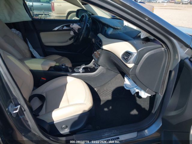SJKCH5CR9HA024605 Infiniti Qx30 Premium