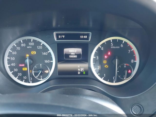 SJKCH5CR9HA024605 Infiniti Qx30 Premium