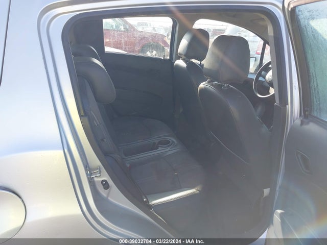 Chevrolet Spark 1lt Auto 2014 KL8CD6S94EC519180 Image 8