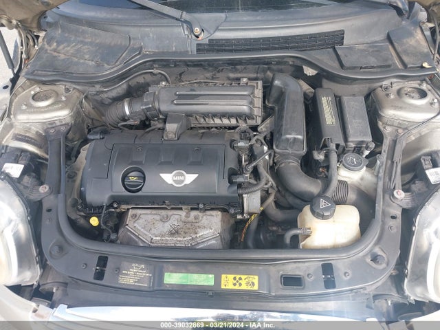 2010 MINI COOPER WMWMF3C57ATZ24554 Photo 9