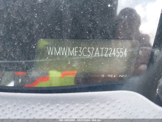 2010 MINI COOPER WMWMF3C57ATZ24554 Photo 8