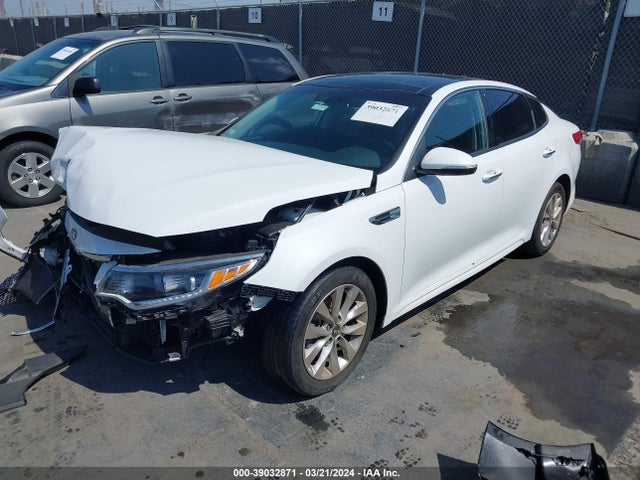 KIA OPTIMA EX 2018 5XXGU4L33JG196323 Image 2