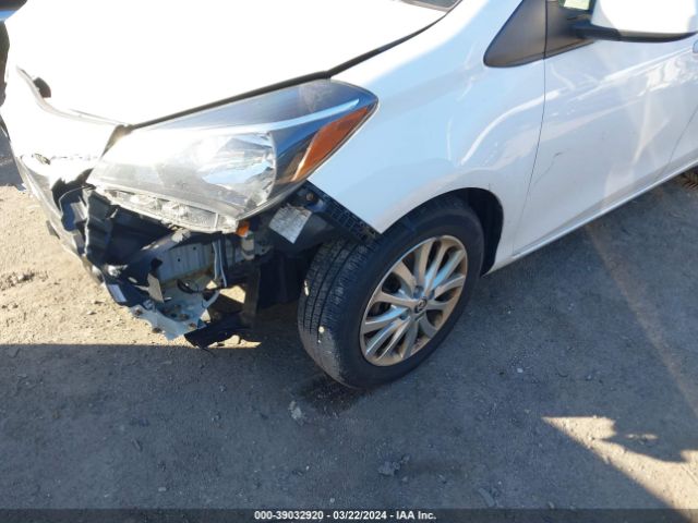 VNKKTUD32JA095711 Toyota YARIS LE