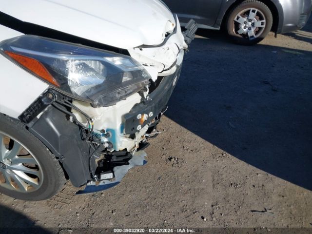 VNKKTUD32JA095711 Toyota YARIS LE