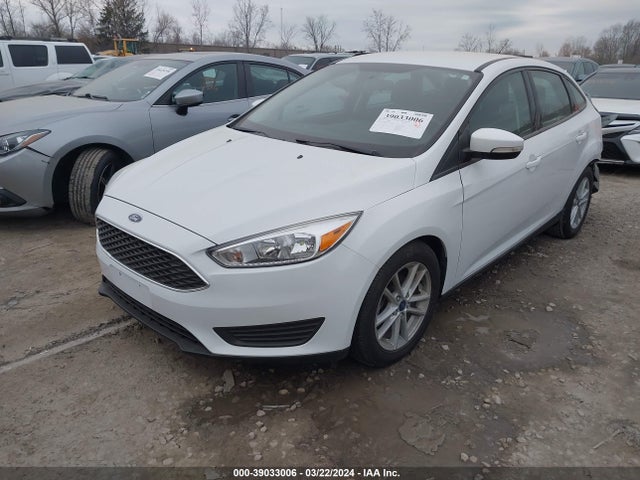 Ford FOCUS SE 2018 1FADP3F26JL267396 Image 2