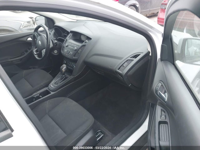 Ford FOCUS SE 2018 1FADP3F26JL267396 Image 5