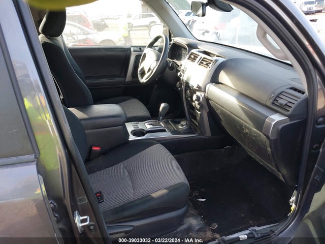 Toyota 4RUNNER SR5 2022 JTEMU5JR0N6077712 Image 5