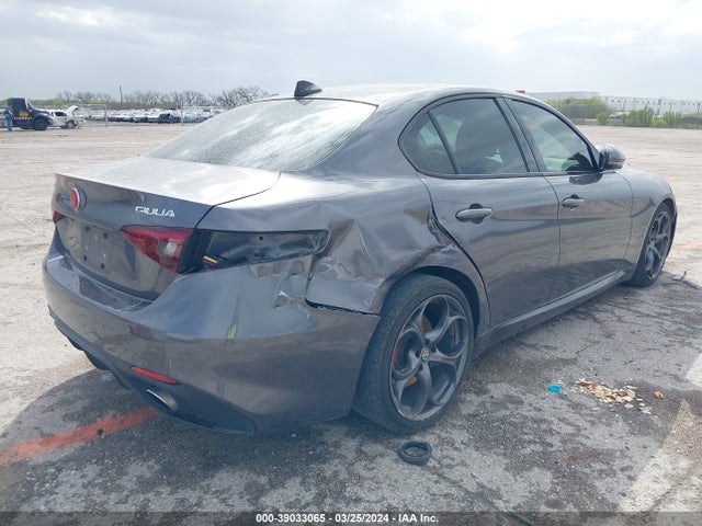 Alfa Romeo Giulia Ti Rwd 2017 ZARFAECNXH7552335 Image 6