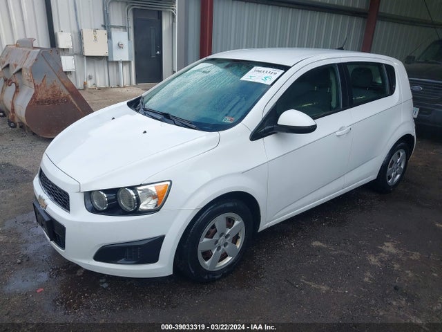 Chevrolet Sonic Ls Auto 2014 1G1JA6SH2E4226881 Image 2