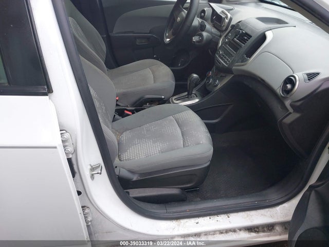 Chevrolet Sonic Ls Auto 2014 1G1JA6SH2E4226881 Image 5