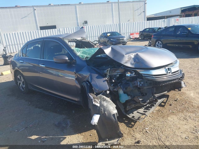 2017 1HGCR2F37HA274058 main image