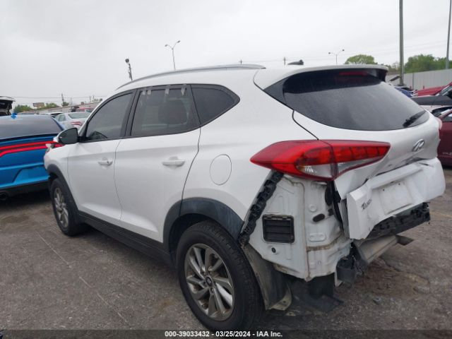 KM8J33A44GU148570 Hyundai TUCSON SE