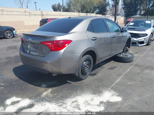 Toyota COROLLA SE 2017 5YFBURHE5HP684014 Image 4