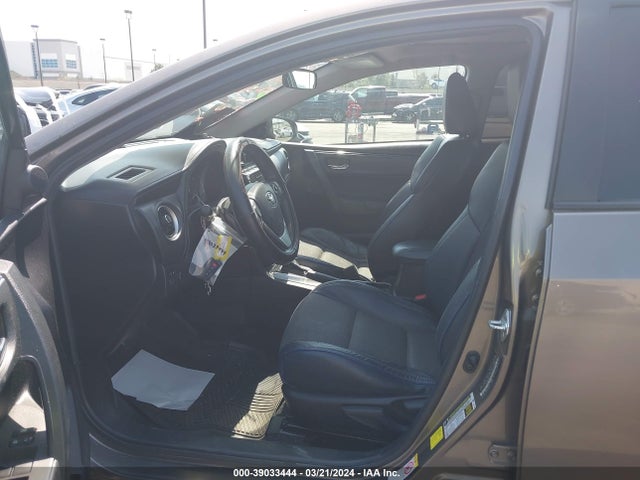 Toyota COROLLA SE 2017 5YFBURHE5HP684014 Image 5