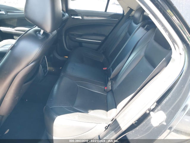 2C3CCAKG0JH137817 Chrysler 300 Limited Awd