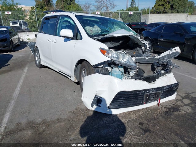Toyota SIENNA LE 2020 5TDKZ3DC6LS043327 Image 1