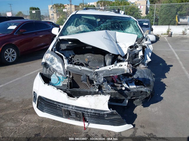 Toyota SIENNA LE 2020 5TDKZ3DC6LS043327 Image 13