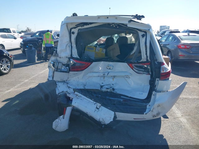 Toyota SIENNA LE 2020 5TDKZ3DC6LS043327 Image 17