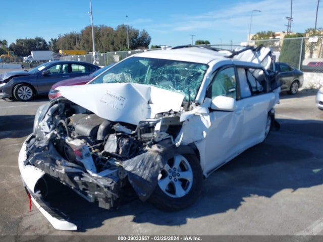 Toyota SIENNA LE 2020 5TDKZ3DC6LS043327 Image 6