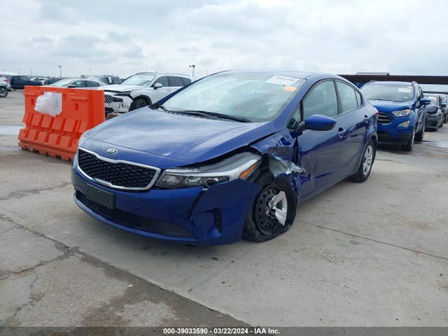 KIA FORTE LX 2017 3KPFK4A71HE152234 Image 2
