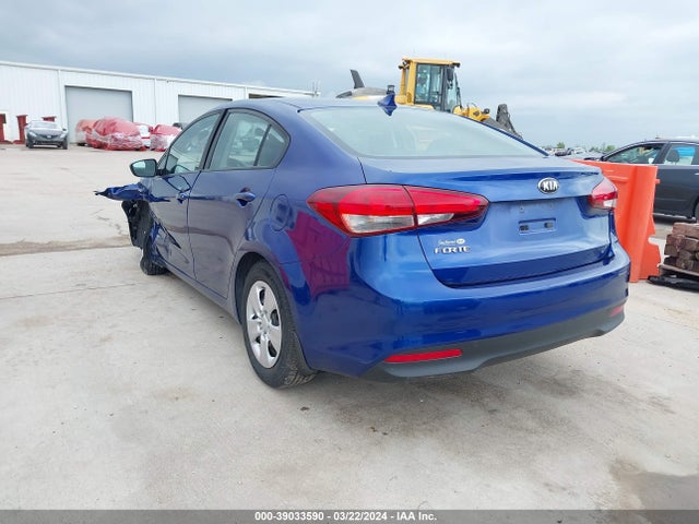 KIA FORTE LX 2017 3KPFK4A71HE152234 Image 3