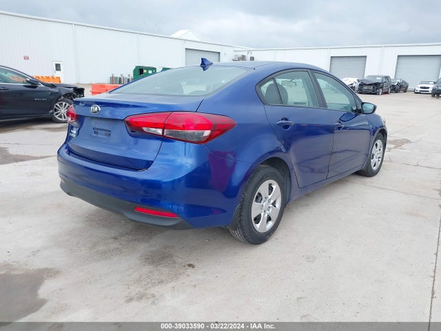 KIA FORTE LX 2017 3KPFK4A71HE152234 Image 4