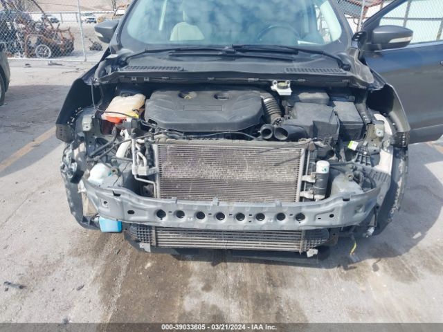 1FMCU0J94FUA26810 Ford Escape Titanium