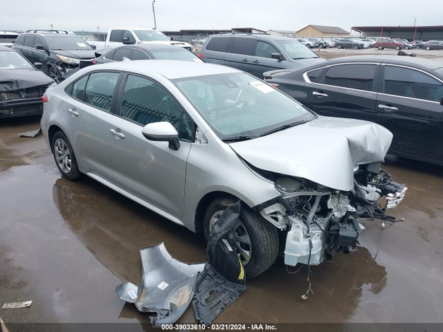 Toyota COROLLA LE 2020 5YFEPRAE3LP128002 головне зображення