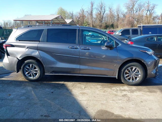 Toyota SIENNA LE 2022 5TDKSKFC7NS044288 Image 13