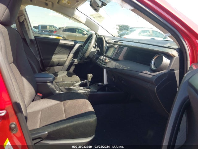Toyota RAV4 LE 2014 JTMZFREVXED040195 Image 5