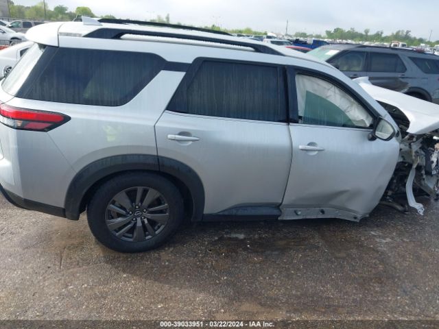 5N1DR3BA2NC214441 Nissan Pathfinder Sv 2wd