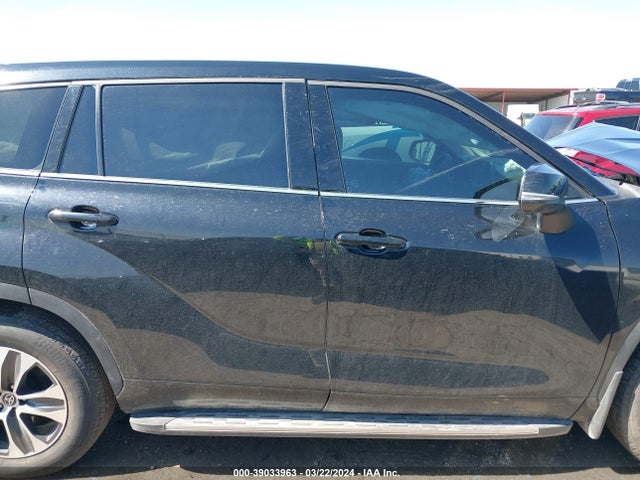 Toyota Highlander Xle 2022 5TDGZRAH8NS559944 Image 14
