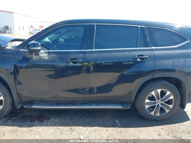 Toyota Highlander Xle 2022 5TDGZRAH8NS559944 Image 15