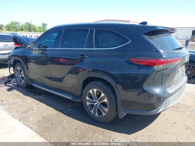 Toyota Highlander Xle 2022 5TDGZRAH8NS559944 Image 3
