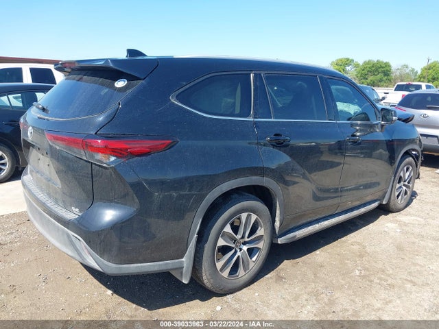 Toyota Highlander Xle 2022 5TDGZRAH8NS559944 Image 4